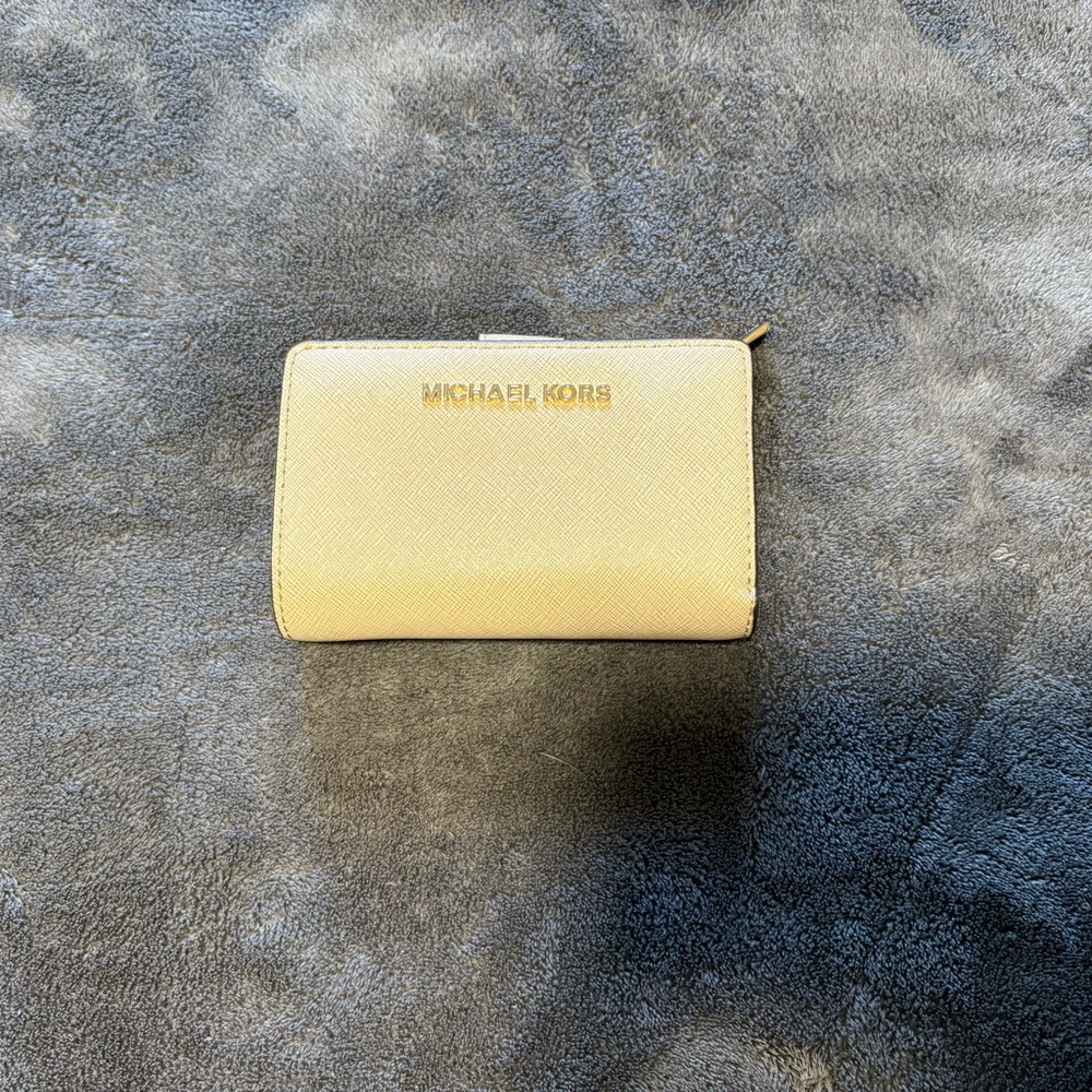 Michael Kors Cream Wallet